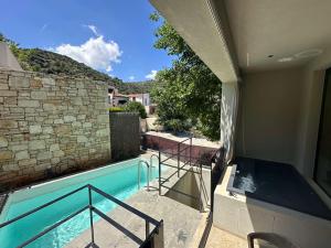 The swimming pool at or close to Monastery Estate Retreat