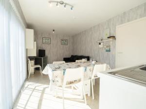 Køkken eller tekøkken på Studio Green Garden-12 by Interhome