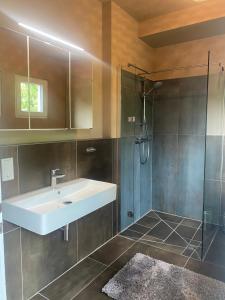 Φωτογραφία από το άλμπουμ του 120qm Altbauwohnung σε Weilerbach