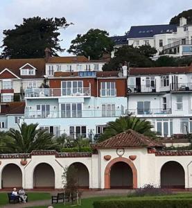 Gallery image of Goodrington Lodge Holiday Apartments in Paignton