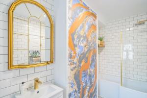 Ένα μπάνιο στο Beautifully Designed 1 Bed Flat