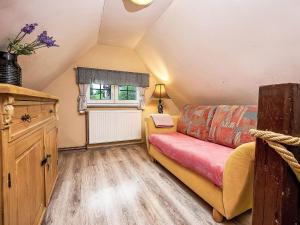 Posezení v ubytování Holiday Home U sjezdovky by Interhome