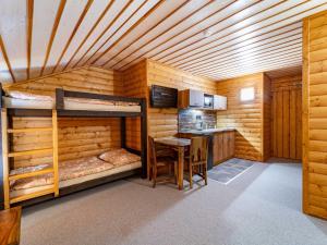 Kuchyň nebo kuchyňský kout v ubytování Holiday Home Chalupa U Bobra-1 by Interhome