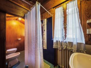Kúpeľňa v ubytovaní Holiday Home La Fonte by Interhome