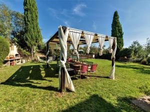 Zahrada ubytování Holiday Home Podere San Michele by Interhome + 82 fotografií