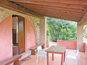 Posedenie v ubytovaní Holiday Home Le Palaie - 'Pizzeria' - PEC207 by Interhome