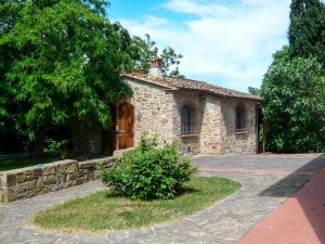 The building in which the holiday home is located