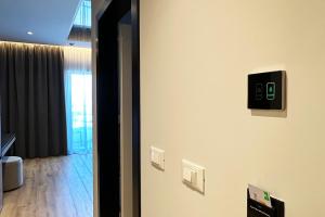 TV a/nebo společenská místnost v ubytování Hotel Delta Premium