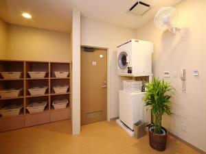 Kuchyň nebo kuchyňský kout v ubytování Hotel Route-Inn Utsunomiya Miyukicho -Kokudou4gou-