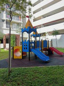 カジャンにあるResidensi Vista Hijauan, UKM, Bandar Baru Bangiの隣の公園遊び場 +11枚の写真