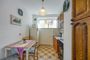 Kuchyňa alebo kuchynka v ubytovaní Apartment Dragica