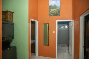 Fotografie z fotogalerie ubytování New 2 Bedroom Apartment in Corinth, Gros Islet, Saint Lucia v destinaci Castries