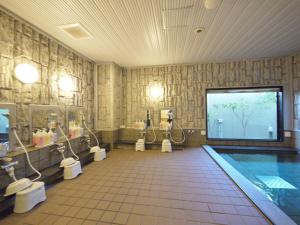 Kolam renang di atau di dekat Hotel Route-Inn Yonezawa Ekihigashi