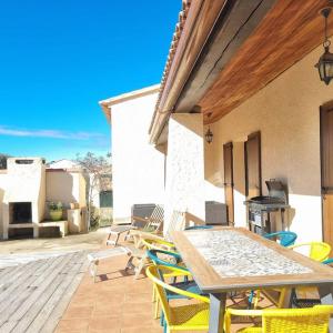 Το κτήριο όπου στεγάζεται  η βίλα +50 φωτογραφίες