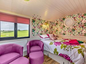 Ένα ή περισσότερα κρεβάτια σε δωμάτιο στο 1 Bed in Bishop Auckland 95170