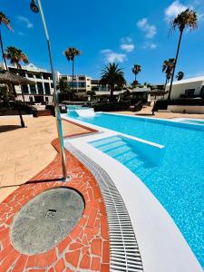 Bazén v ubytování Luxury Sea Apartment Lanzarote PaLù Holiday House nebo v jeho okolí