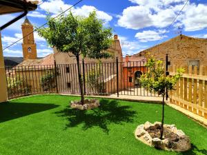 A garden outside El Castillo de Celia