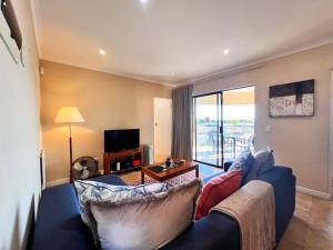 TV/trung tâm giải trí tại Ellefsen 117 Golf Retreat