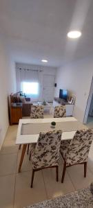 Χώρος καθιστικού στο Hermoso departamento a estrenar 2