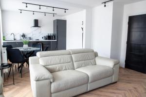 Kuchyň nebo kuchyňský kout v ubytování Gynn Stays - Apartment One