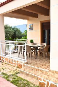 Μπαλκόνι ή βεράντα στο Villa Vrysaki