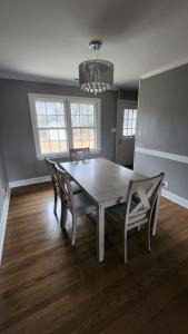 Φωτογραφία από το άλμπουμ του WOW! NEW APAT Close to all things in Raleigh/Wake σε Ράλεϊ