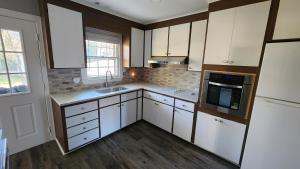 Η κουζίνα ή μικρή κουζίνα στο WOW! NEW APAT Close to all things in Raleigh/Wake