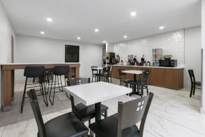 Ristorante o altro punto ristoro di Super 8 by Wyndham Grapevine/DFW Airport Northwest
