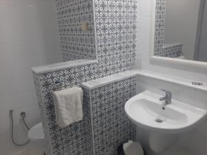 Koupelna v ubytování Hotel Le Khalife