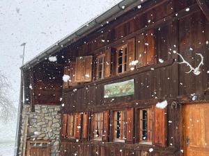 Ferme Pasquier - Farmhouse with panoramic view - 1000 m2 garden v zimě