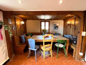 Posezení v ubytování Ferme Pasquier - Farmhouse with panoramic view - 1000 m2 garden