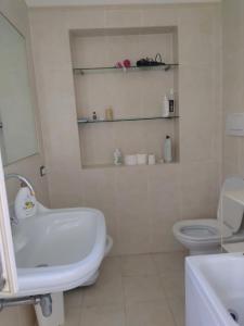A bathroom at Casa Vacanza Villa Filomena
