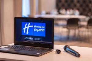 TV a/nebo společenská místnost v ubytování Holiday Inn Express - Yerevan by IHG