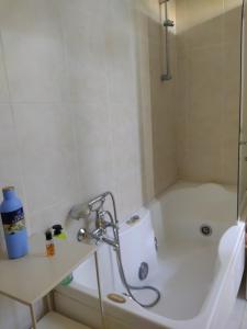 A bathroom at Casa Vacanza Villa Filomena
