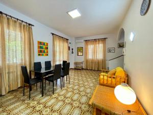 Posezení v ubytování VILLA LIVIA - Lavinio - Anzio + 56 fotografií