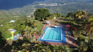 Bazén v ubytování Finca El Paraíso nebo v jeho okolí + 37 fotografií