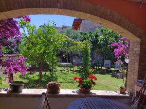A garden outside Casa Vacanza Villa Filomena