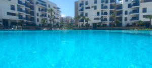 Bazén v ubytování Appartement costa mar martil nebo v jeho okolí