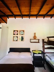 Casa Hotel Camino Real客房内的一张或多张床位
