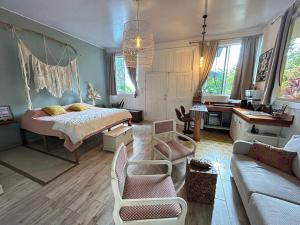 Ένα ή περισσότερα κρεβάτια σε δωμάτιο στο Cuki House