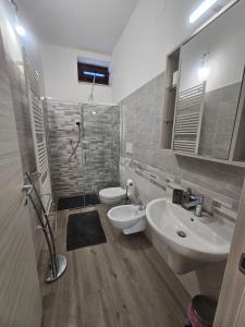 Phòng tắm tại Tenuta Valle Incanto +27 ảnh