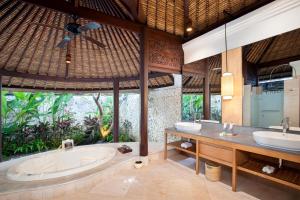 Koupelna v ubytování Novotel Bali Benoa