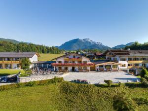 Ein allgemeiner Bergblick oder ein Berglick von des Hotels aus