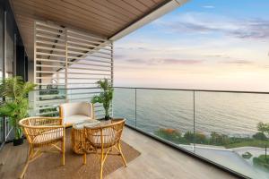 En balkong eller terrasse på FAM Living Bluewaters - Island Living - Ain Dubai & Sea View