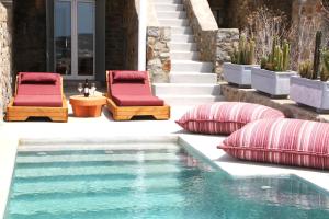 The swimming pool at or close to Villa Piccolo Mondo with private pool and sea view