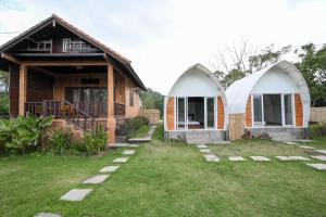 Taman di luar Surga House Jempana Kintamani RedPartner