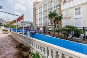Bazén v ubytování Hotel Almijara - Mares nebo v jeho okolí