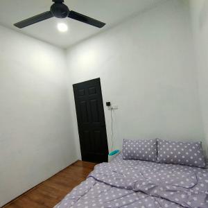 Afbeelding uit fotogalerij van Homestay bedah in Batu Karang