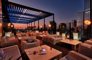 Bazén v ubytování NYX Hotel Warsaw by Leonardo Hotels nebo v jeho okolí