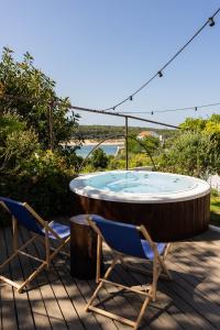 Bazén v ubytování MUTE Hostel Milfontes nebo v jeho okolí